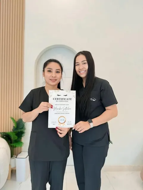 นักเรียนรับใบประกาศ